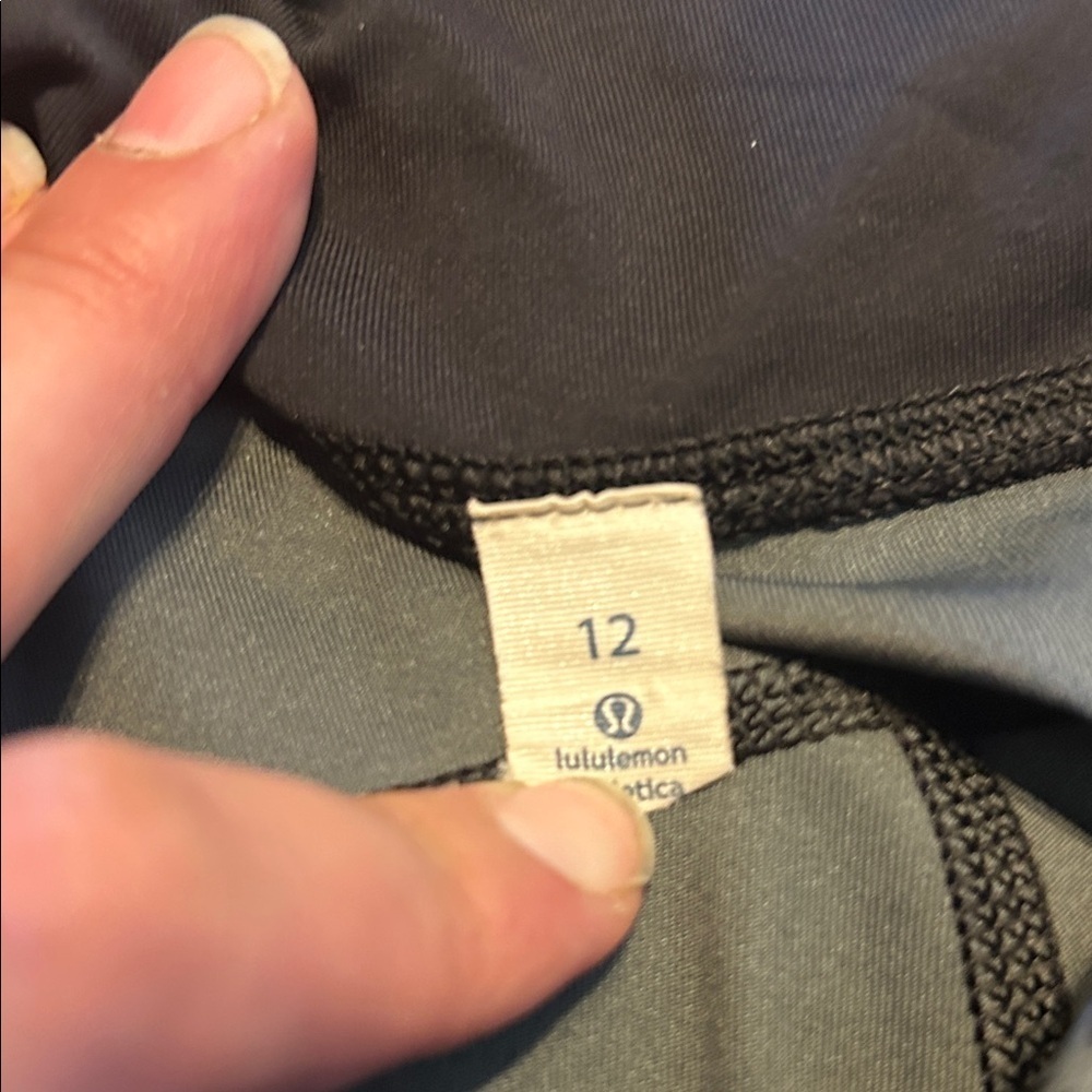 lululemon athletica Black Patterned Crop Leggings - Picture 2 of 4